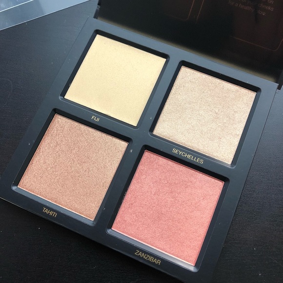 Huda Beauty 3D Highlighter Palette -golden sands - Picture 2 of 2